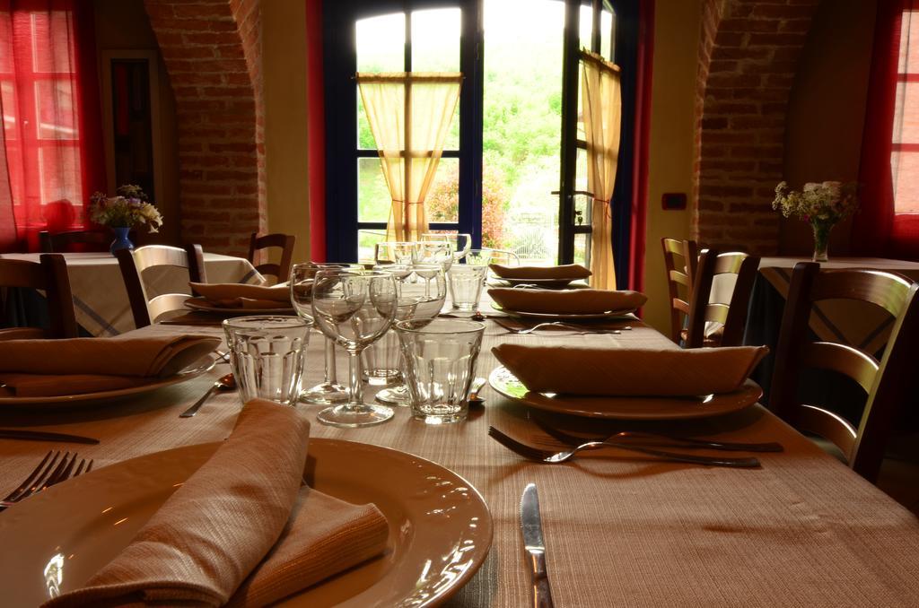 Cascina Il Convivio Diano dʼAlba Exterior foto