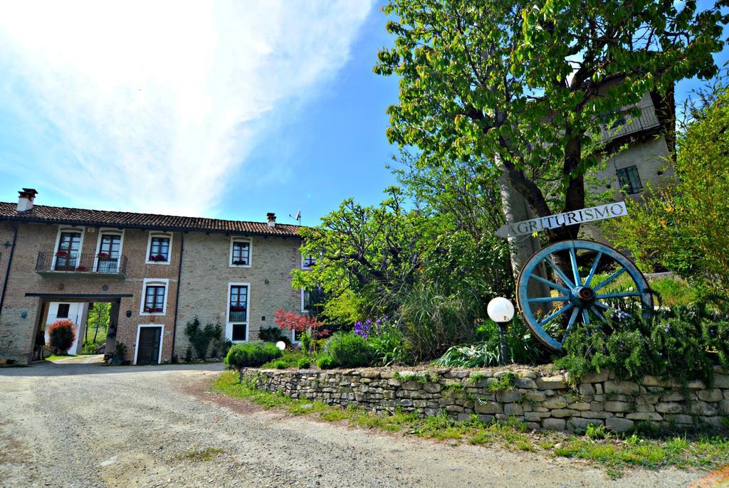 Cascina Il Convivio Diano dʼAlba Exterior foto